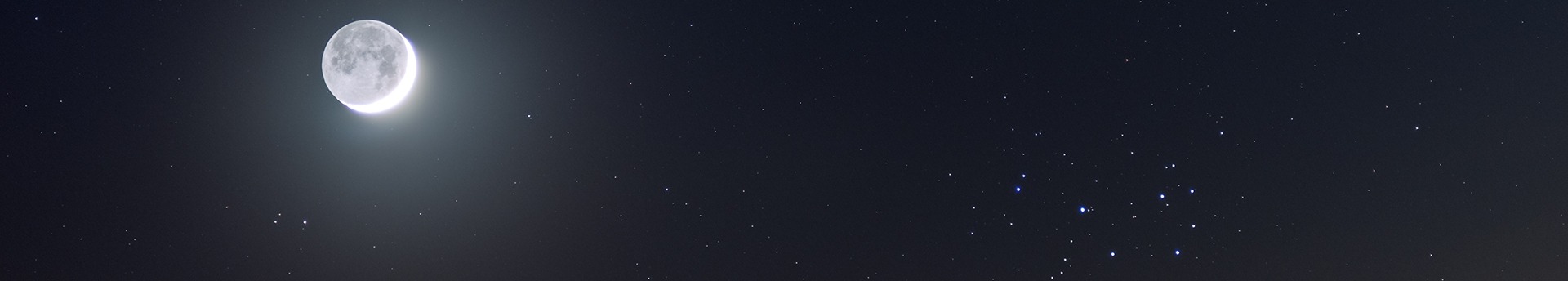 A holdsarló és a Fiastyúk égi találkozója