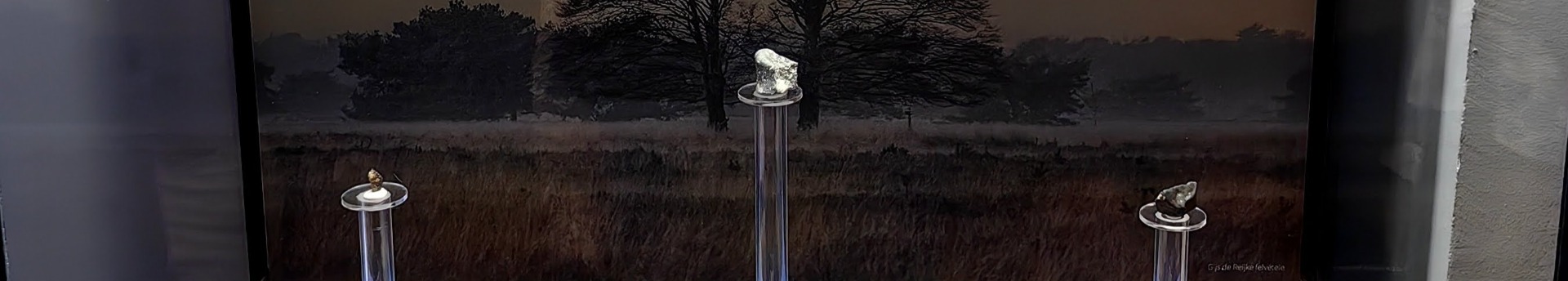 Magyar felfedezésű becsapódó kisbolygók darabjait állították ki a Svábhegyi Csillagvizsgálóban