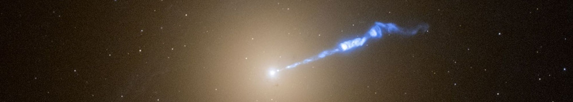 Messier 87 – a galaxisok óriása az első lefotózott fekete lyukkal