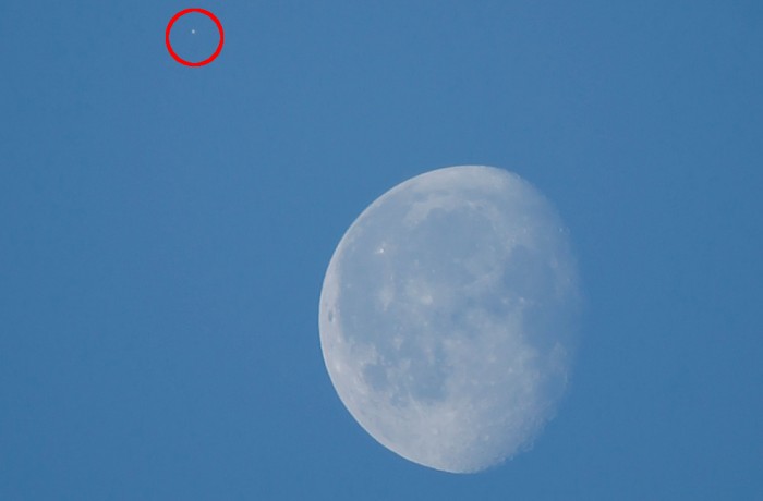 A szombat éjszakai Hold-razzia