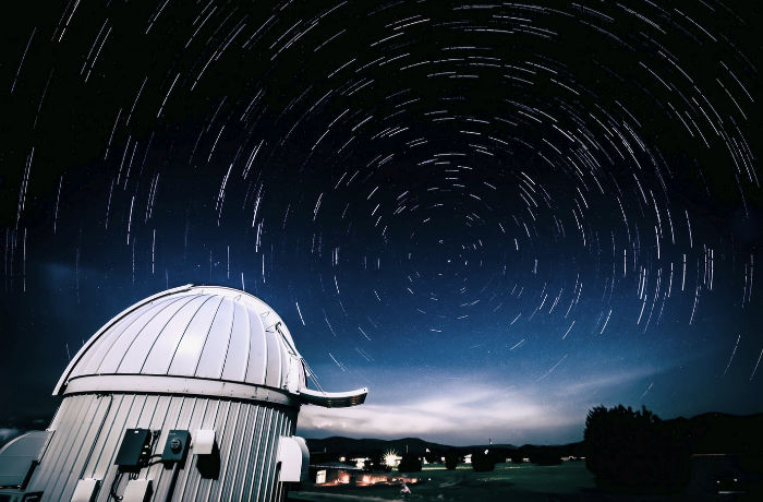 Meteorkitörés lesz, ha ütközünk a szétesett üstökös porfelhőjével – magyar expedíció figyeli Texasból a jelenséget