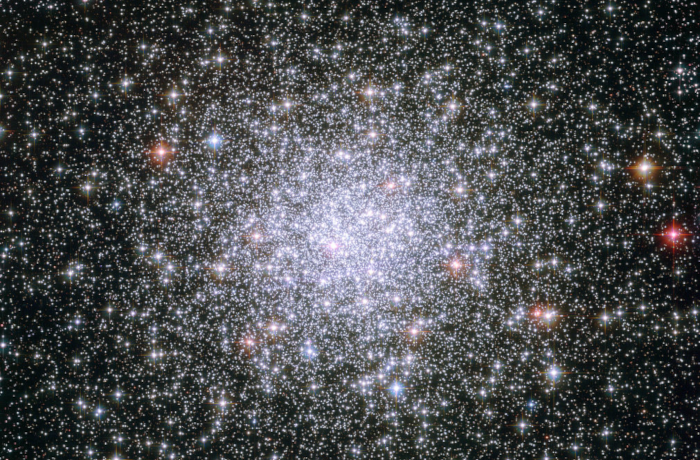 Messier 69 – egy rejtett kincs a Nyilasban