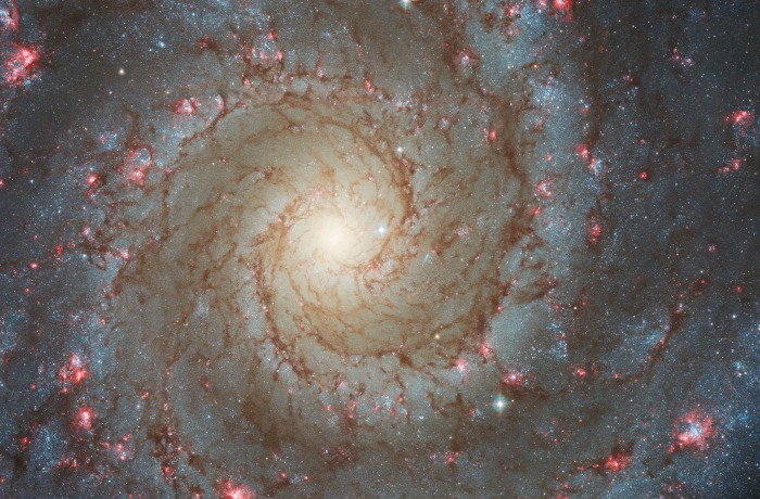 Messier 74 – spirálgalaxis a Halakban