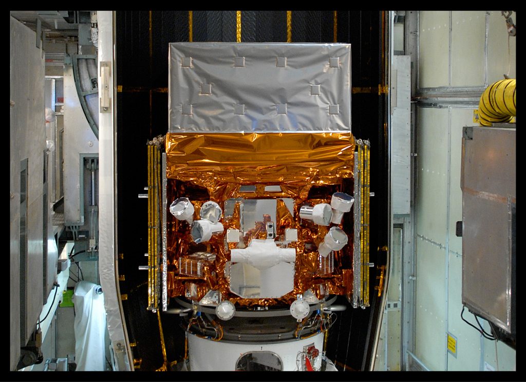 A Fermi gamma-sugárzást mérő űrtávcsöve 2008 májusában, indulásra készen.Az ábra forrása: svs.gsfc.nasa.gov
