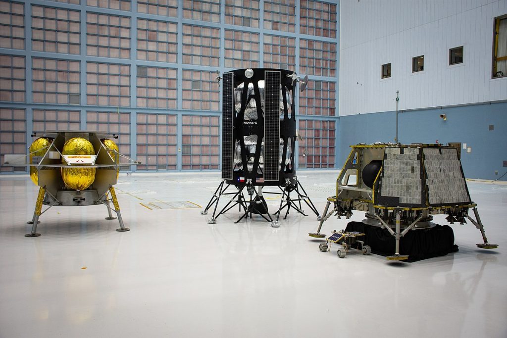 A NASA először három holdszondát választott ki, melyeknek építésére támogatást is adtak. Végül kettő valósul meg a tervezett háromból. Kép forrása: nasa.gov
