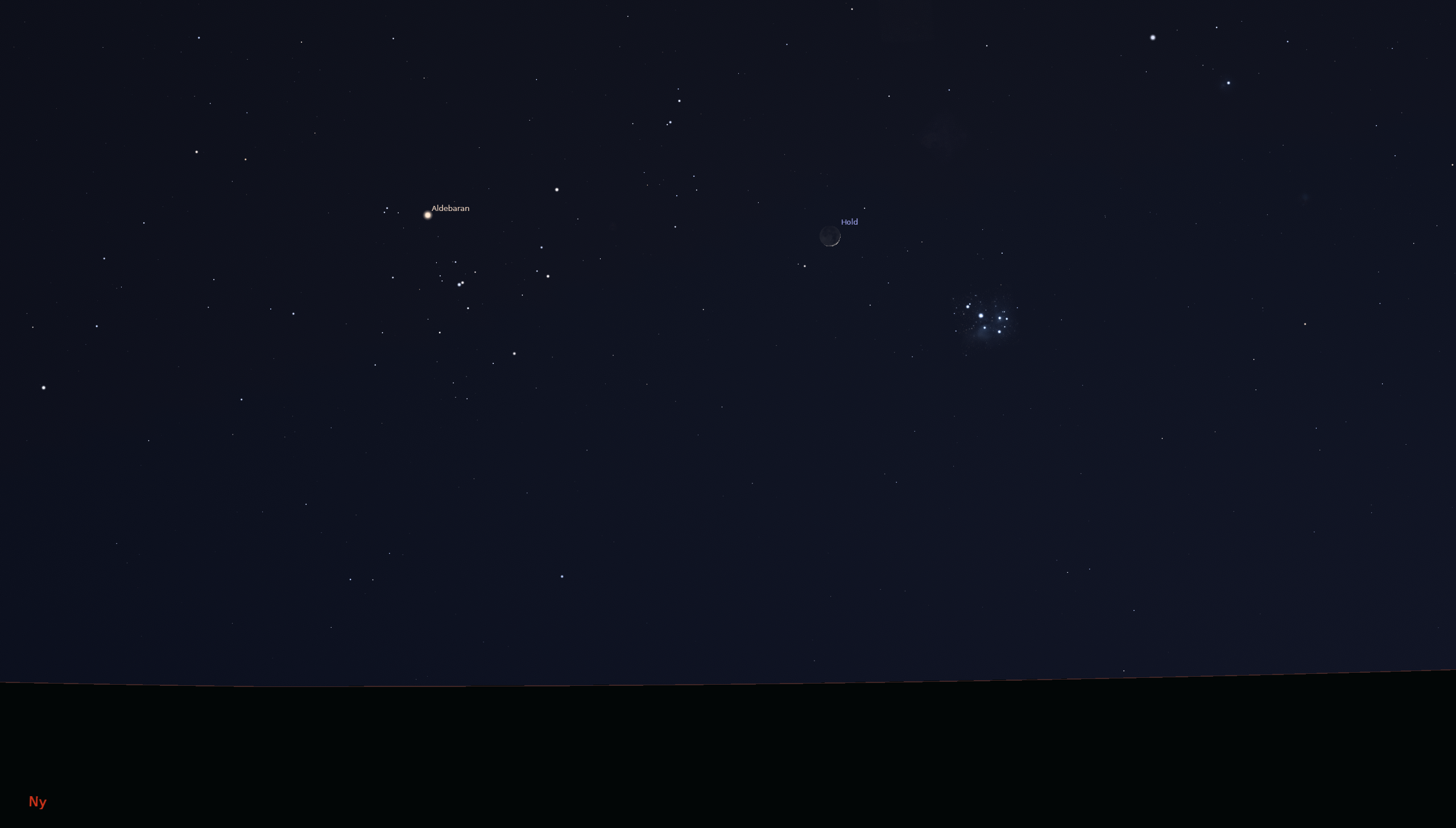 A holdsarló és a Fiastyúk látványa 22-én este 9 órakor. Forrás: Stellarium