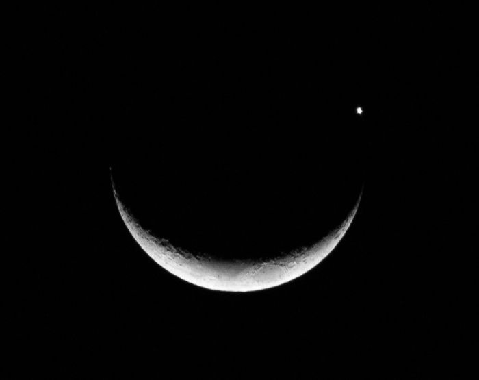 Összejöttek égi szomszédaink: Együttáll a Hold és a Vénusz - 03.24.