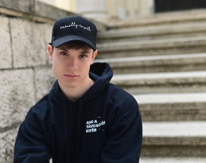 Baseball sapi - Casually smart