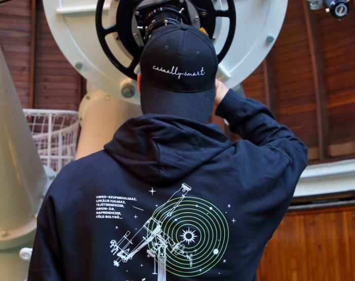 Kapucnis pulcsi kék - S