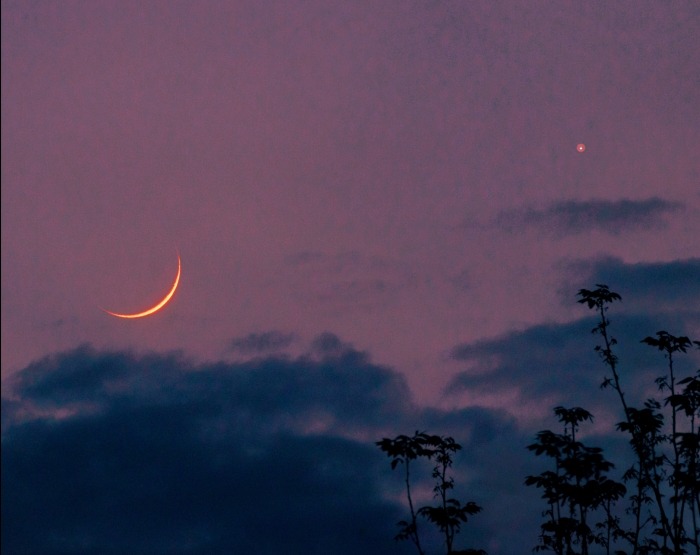 A Szaturnusz találkozása a holdsarlóval - 01.23.