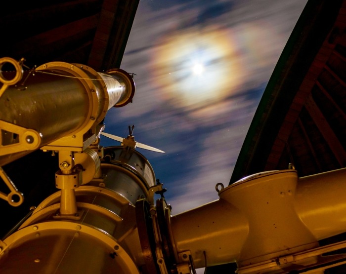 A téli égen ragyogó telihold - 12.04.